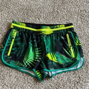 Fabletics Shorts Size Small Palm Leaf Tropical Print
